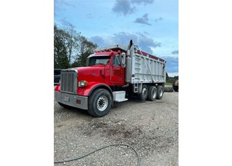 2004 Peterbilt 357 Dump Truck