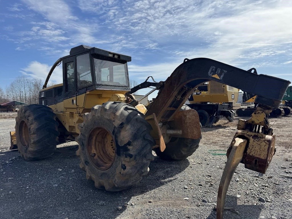 2004 Caterpillar 525B Skidder For Sale