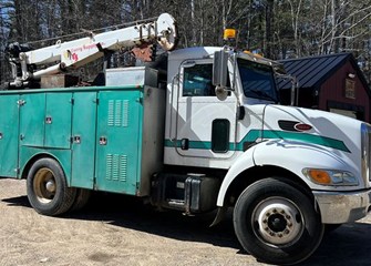 2005 Peterbilt 357 Service Truck