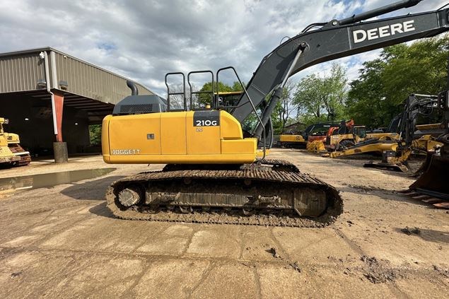 2021 John Deere 210G LC Excavator