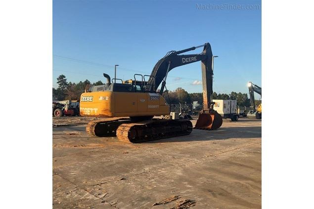 2018 John Deere 250G LC Excavator