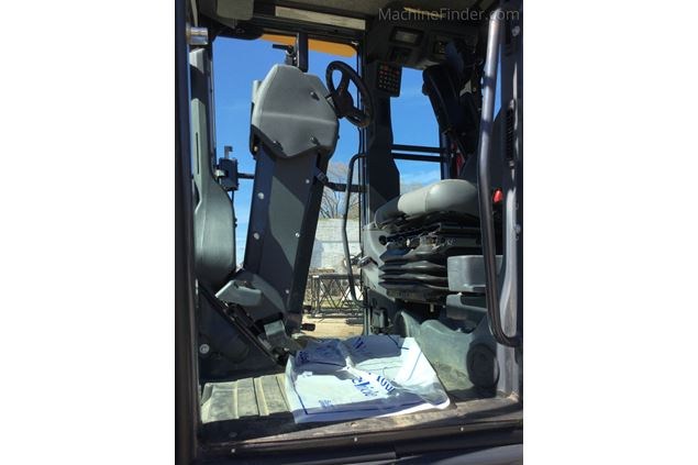 2023 John Deere 672G Motor Grader