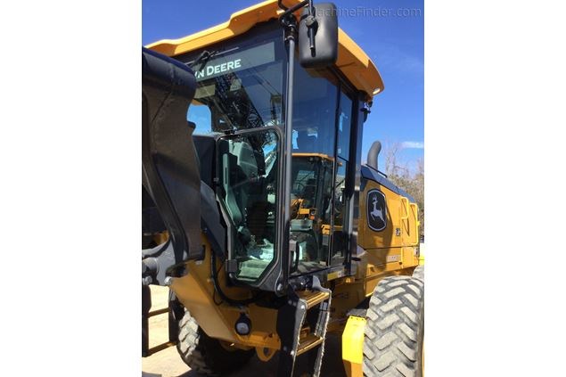2023 John Deere 672G Motor Grader