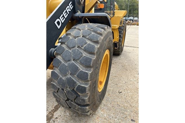 2019 John Deere 524L Wheel Loader