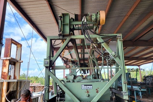 2004 Cooper Machine Scragg Mill
