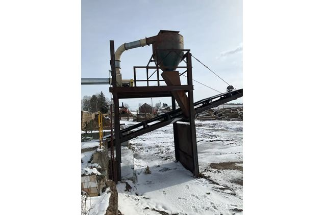 Unknown Dust Collection System