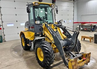 2016 John Deere 324K Wheel Loader