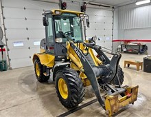 2016 John Deere 324K