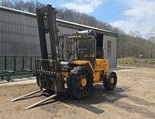 JCB 930
