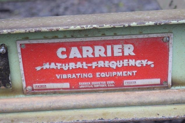 Carrier Vibrating Conveyor