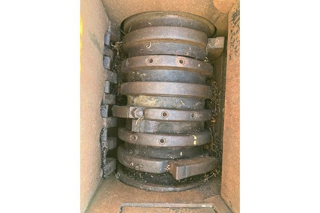 Montgomery Industries 26PM40 Hogs and Wood Grinders