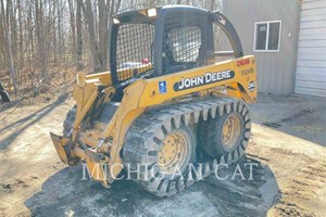 2004 John Deere 240  Skidsteer