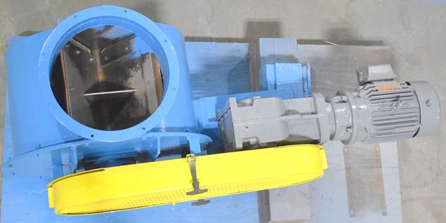 Unknown 16 inch Airlock