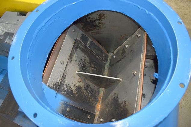 Unknown 16 inch Airlock
