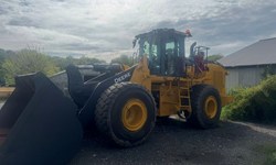 2020 John Deere 744L Wheel Loader