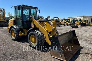 2021 Caterpillar 906M C  Wheel Loader