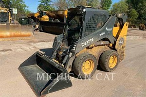 2022 John Deere 318G  Skidsteer