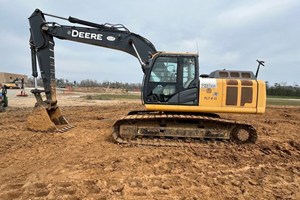 2015 John Deere 210G LC  Excavator