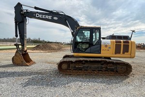 2015 John Deere 210G LC  Excavator