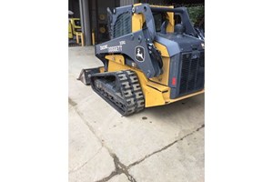 2022 John Deere 331G  Skidsteer