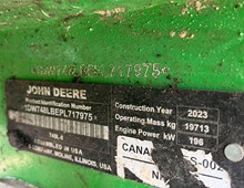 2023 John Deere 748LB