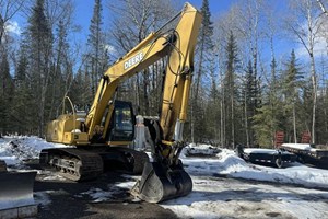 2006 John Deere 160C  Excavator