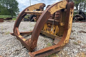 John Deere 824K forks  Attachment