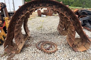 Caterpillar 325 Single grouser track groups  Part and Part Machine