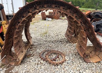 Caterpillar 325 Single grouser track groups Part and Part Machine