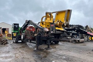 2014 John Deere 437D  Log Loader
