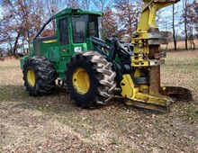 2015 John Deere 843L