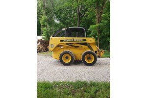 John Deere 240  Skidsteer