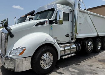2018 Kenworth T680 Dump Truck