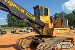 2010 Tigercat T250B  Log Loader