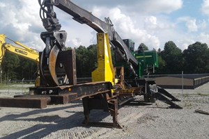 2006 John Deere 335C  Log Loader