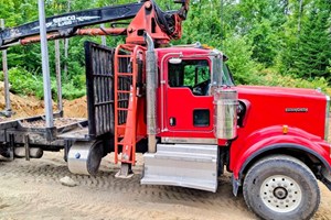 2016 Kenworth W900  Truck-Log