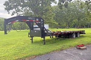 Starlite 26  Trailer-Gooseneck