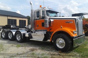 2012 Kenworth W900  Truck-SemiTractor