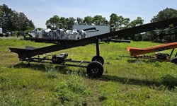2025 Wolfe Ridge Mfg FC-24 Conveyor