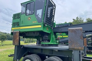 2019 John Deere 337E  Log Loader
