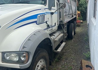 2015 Mack GU713 Dump Truck