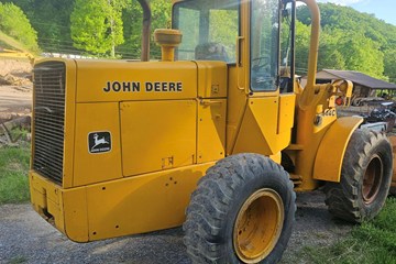 John Deere 444C