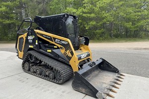 2021 ASV RT 120  Skidsteer
