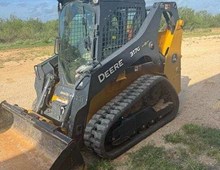 2017 John Deere 317G