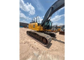 2022 John Deere 210G LC Excavator