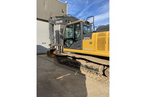 2020 John Deere 210G LC  Excavator