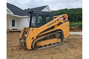 2017 Mustang 3200VT  Skidsteer
