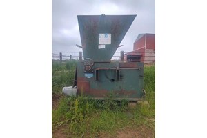 Montgomery Industries 20 LRW  Hogs and Wood Grinders