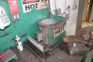 Unknown  Sharpening Equipment