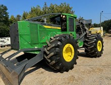 2021 John Deere 748LII